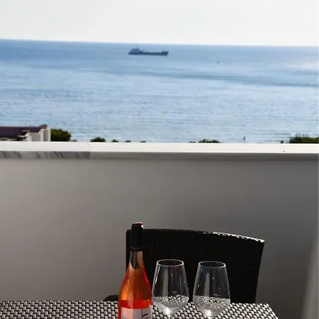 Antoni Shengjin2 * Shëngjin