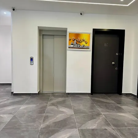 Antoni Shengjin2 Appartement *