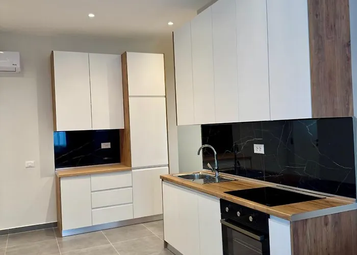 Antoni Shengjin2 Shëngjin